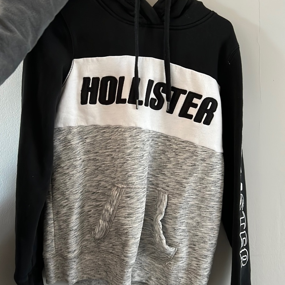 Hollister Hoodie || Size S || Excellent condition|| Never Worn||